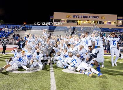 Thumbnail 1 in Midlothian vs Coronado (UIL 5A D1 Area Playoff)  photogallery.