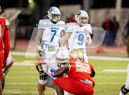 Thumbnail 1 in Midlothian vs Coronado (UIL 5A D1 Area Playoff)  photogallery.