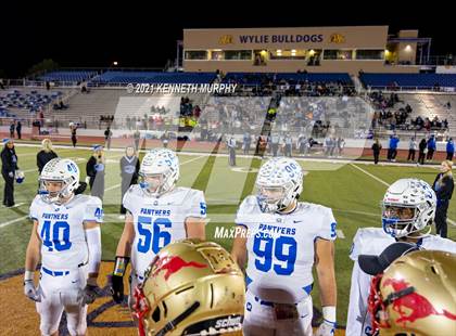 Thumbnail 3 in Midlothian vs Coronado (UIL 5A D1 Area Playoff)  photogallery.