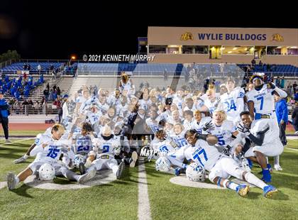 Thumbnail 3 in Midlothian vs Coronado (UIL 5A D1 Area Playoff)  photogallery.