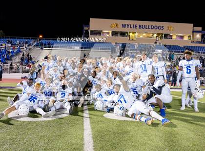 Thumbnail 3 in Midlothian vs Coronado (UIL 5A D1 Area Playoff)  photogallery.