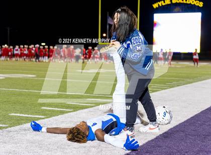 Thumbnail 3 in Midlothian vs Coronado (UIL 5A D1 Area Playoff)  photogallery.