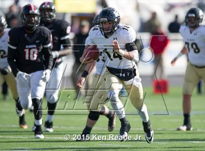 Thumbnail 3 in Aliquippa vs. Southern Columbia Area (PIAA Class AA Final) photogallery.