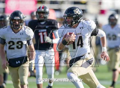 Thumbnail 2 in Aliquippa vs. Southern Columbia Area (PIAA Class AA Final) photogallery.