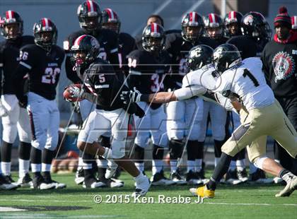 Thumbnail 3 in Aliquippa vs. Southern Columbia Area (PIAA Class AA Final) photogallery.