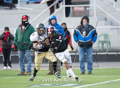 Thumbnail 1 in Aliquippa vs. Southern Columbia Area (PIAA Class AA Final) photogallery.
