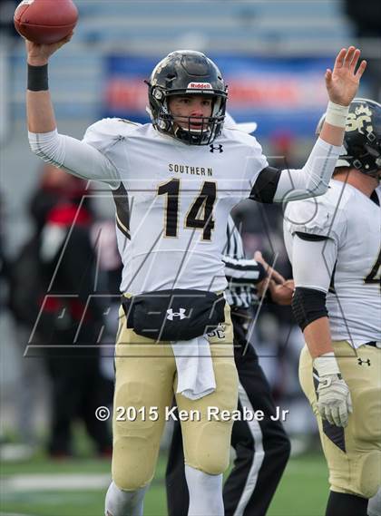 Thumbnail 1 in Aliquippa vs. Southern Columbia Area (PIAA Class AA Final) photogallery.