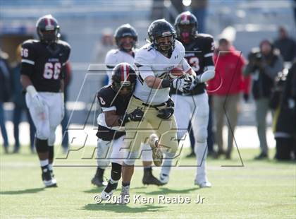 Thumbnail 1 in Aliquippa vs. Southern Columbia Area (PIAA Class AA Final) photogallery.