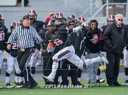 Thumbnail 3 in Aliquippa vs. Southern Columbia Area (PIAA Class AA Final) photogallery.
