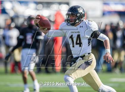 Thumbnail 1 in Aliquippa vs. Southern Columbia Area (PIAA Class AA Final) photogallery.