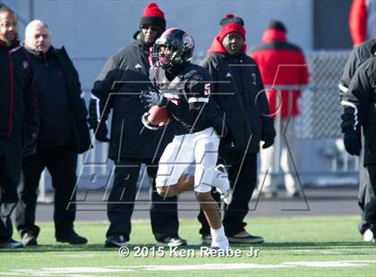Thumbnail 2 in Aliquippa vs. Southern Columbia Area (PIAA Class AA Final) photogallery.