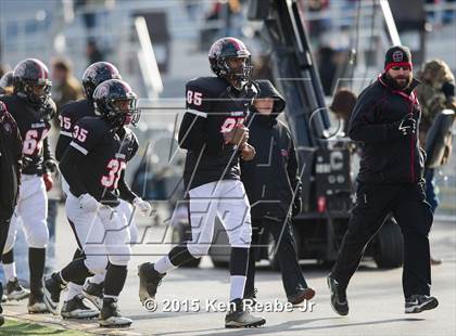 Thumbnail 2 in Aliquippa vs. Southern Columbia Area (PIAA Class AA Final) photogallery.