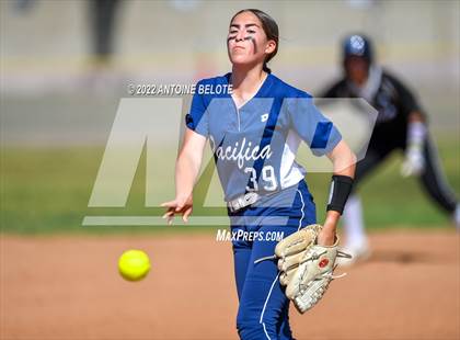 Thumbnail 1 in Pacifica vs. La Habra photogallery.