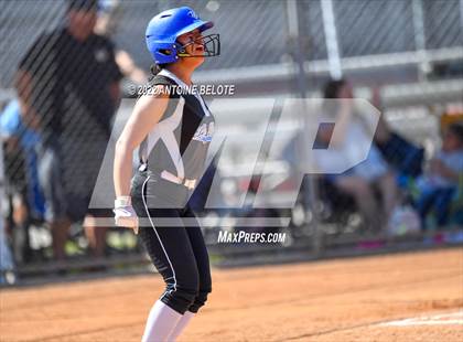 Thumbnail 2 in Pacifica vs. La Habra photogallery.
