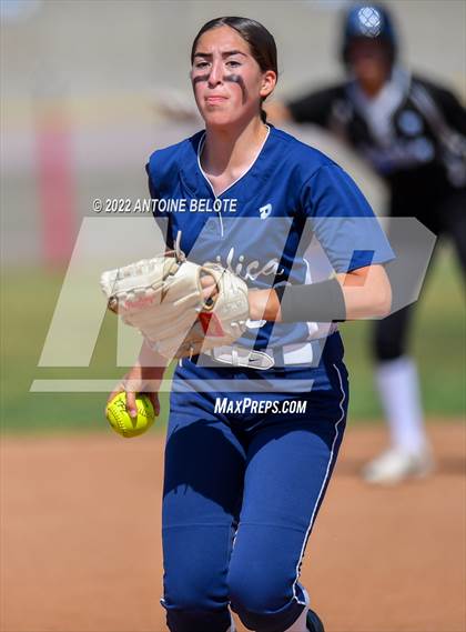 Thumbnail 1 in Pacifica vs. La Habra photogallery.