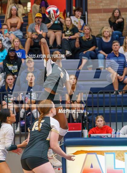Thumbnail 1 in Lake Highlands vs. Plano East photogallery.