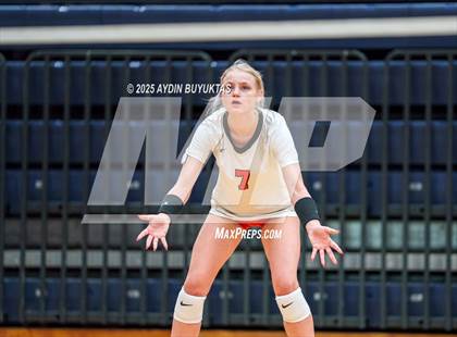 Thumbnail 3 in Lake Highlands vs. Plano East photogallery.