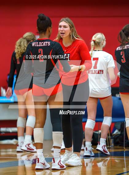 Thumbnail 1 in Lake Highlands vs. Plano East photogallery.