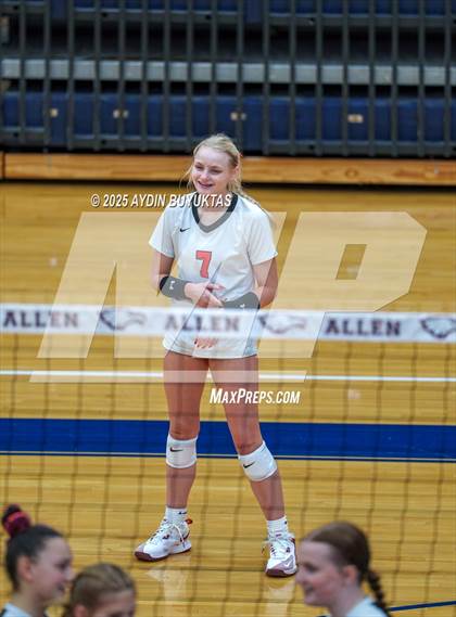 Thumbnail 3 in Lake Highlands vs. Plano East photogallery.