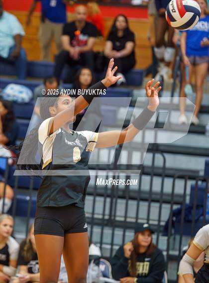 Thumbnail 1 in Lake Highlands vs. Plano East photogallery.