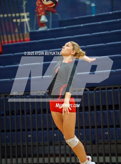 Thumbnail 3 in Lake Highlands vs. Plano East photogallery.