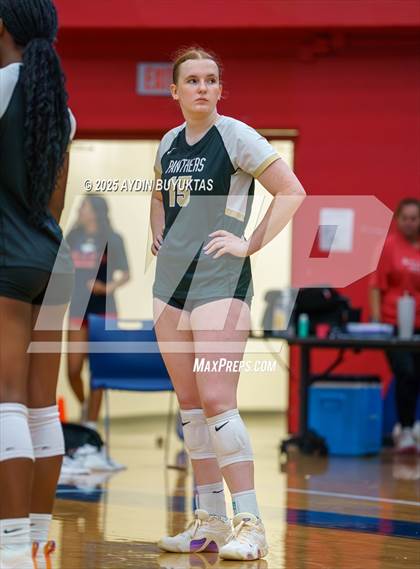Thumbnail 3 in Lake Highlands vs. Plano East photogallery.