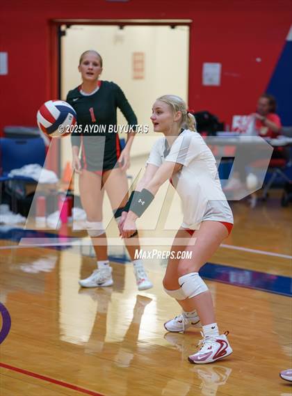 Thumbnail 3 in Lake Highlands vs. Plano East photogallery.