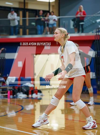 Thumbnail 2 in Lake Highlands vs. Plano East photogallery.