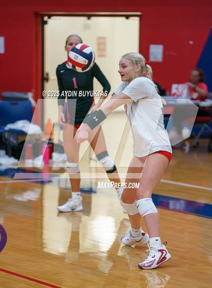 Thumbnail 1 in Lake Highlands vs. Plano East photogallery.