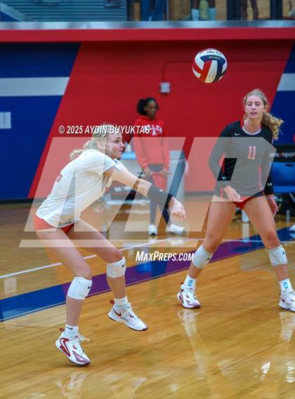 Thumbnail 2 in Lake Highlands vs. Plano East photogallery.