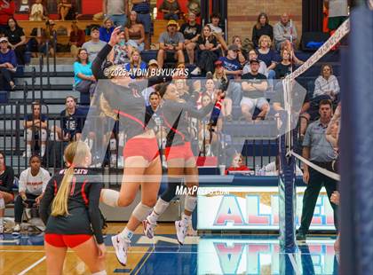 Thumbnail 3 in Lake Highlands vs. Plano East photogallery.
