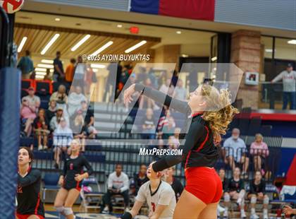 Thumbnail 1 in Lake Highlands vs. Plano East photogallery.
