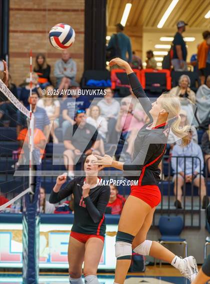 Thumbnail 2 in Lake Highlands vs. Plano East photogallery.