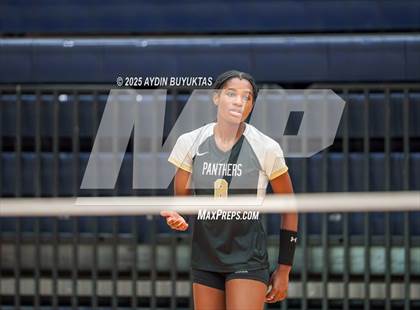 Thumbnail 3 in Lake Highlands vs. Plano East photogallery.