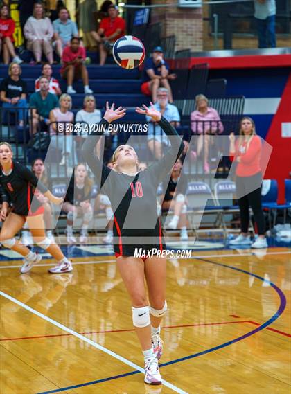 Thumbnail 2 in Lake Highlands vs. Plano East photogallery.