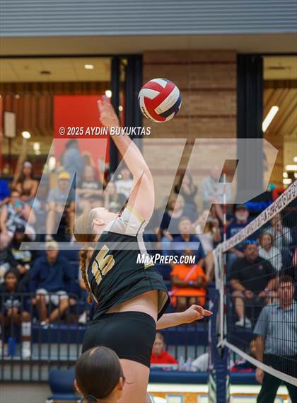 Thumbnail 3 in Lake Highlands vs. Plano East photogallery.
