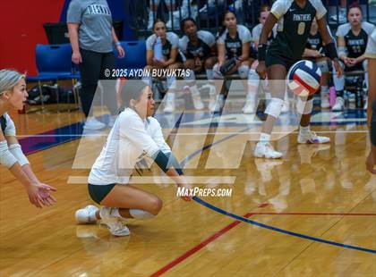 Thumbnail 3 in Lake Highlands vs. Plano East photogallery.