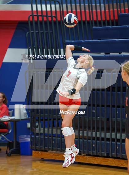 Thumbnail 3 in Lake Highlands vs. Plano East photogallery.