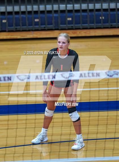 Thumbnail 2 in Lake Highlands vs. Plano East photogallery.