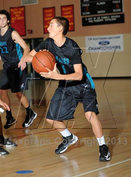 Thumbnail 1 in Godinez vs. Malibu (MaxPreps Holiday Classic) photogallery.