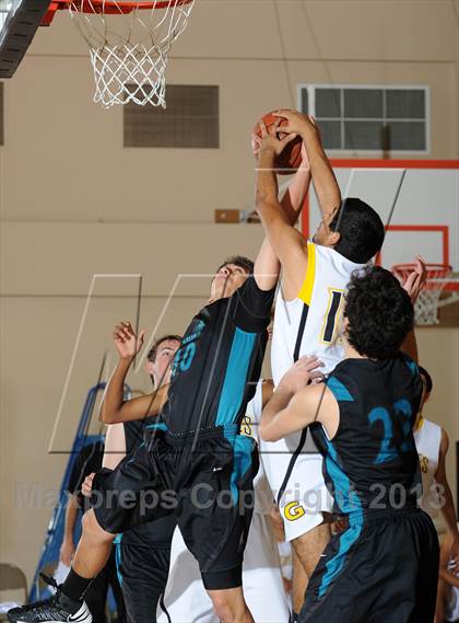 Thumbnail 2 in Godinez vs. Malibu (MaxPreps Holiday Classic) photogallery.