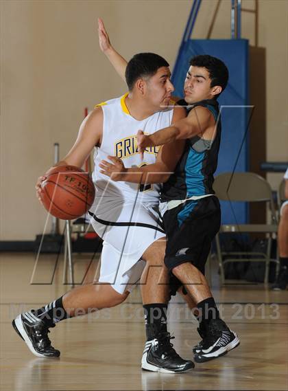 Thumbnail 3 in Godinez vs. Malibu (MaxPreps Holiday Classic) photogallery.