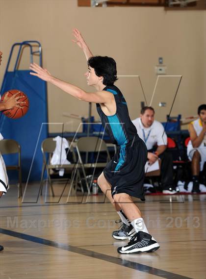 Thumbnail 2 in Godinez vs. Malibu (MaxPreps Holiday Classic) photogallery.