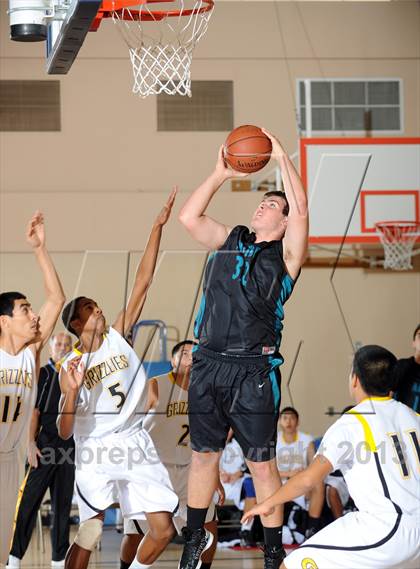 Thumbnail 2 in Godinez vs. Malibu (MaxPreps Holiday Classic) photogallery.