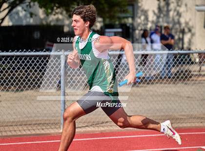 Thumbnail 1 in Northland Christian Relays (4x400M Mixed) photogallery.