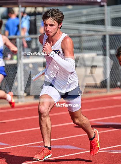 Thumbnail 3 in Northland Christian Relays (4x400M Mixed) photogallery.