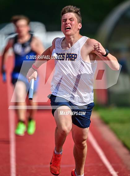 Thumbnail 3 in Northland Christian Relays (4x400M Mixed) photogallery.