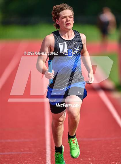 Thumbnail 2 in Northland Christian Relays (4x400M Mixed) photogallery.