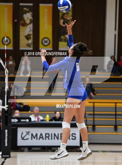 Thumbnail 3 in Marin Catholic vs. Branson photogallery.