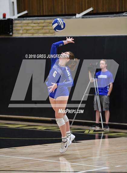 Thumbnail 2 in Marin Catholic vs. Branson photogallery.